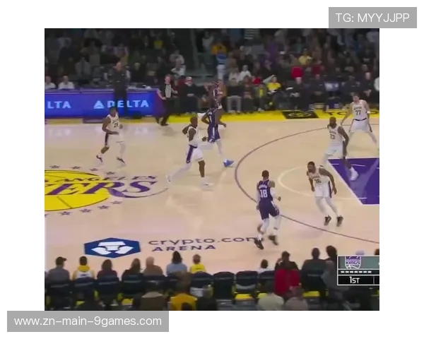 詹姆斯腾空暴扣震撼全场，湖人彻底掌控比赛