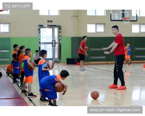 篮球训练营加强青少年体能提升训练,青少年篮球体育培训 篮球训练营加强青少年体能提升训练,青少年篮球体育培训